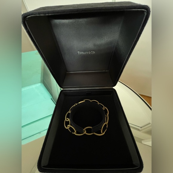 18kt Gold Tiffany & Co Bracelet - Picture 2 of 9